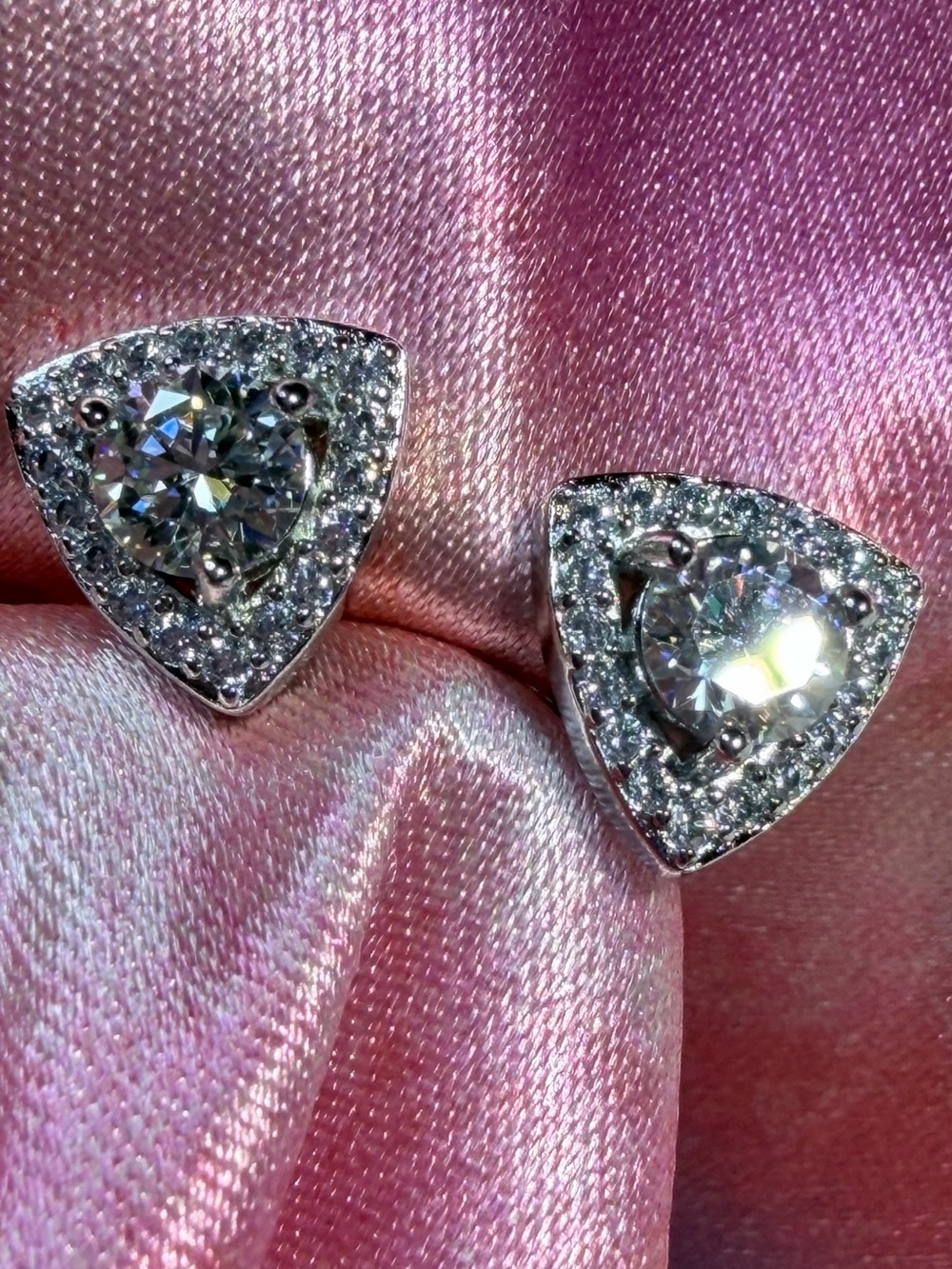 New Moissanite Sparkling Shield Stud Earrings with Shimmering Halo